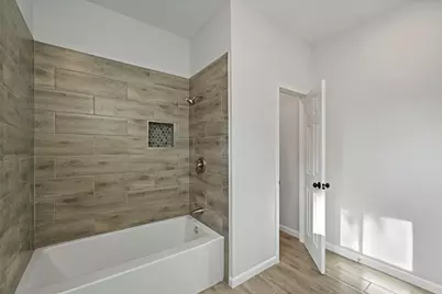 17507 Wild Oak Drive, Houston, TX 77090 - Photo 11