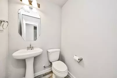 1577 Elm Court, Angleton, TX 77515 - Photo 35