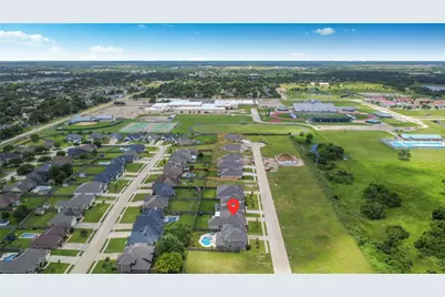1577 Elm Court, Angleton, TX 77515 - Photo 43
