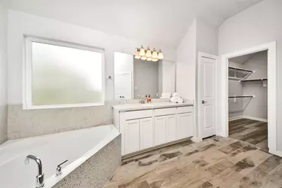 1577 Elm Court, Angleton, TX 77515 - Photo 23