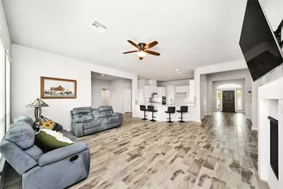 1577 Elm Court, Angleton, TX 77515 - Photo 17