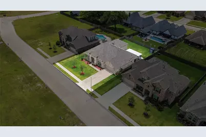 1577 Elm Court, Angleton, TX 77515 - Photo 41