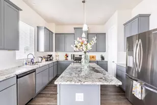 1740 Cove Cres Ct, Houston, TX 77055 - Photo 5