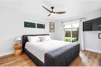 2506 Swan Court, Houston, TX 77058 - Photo 11