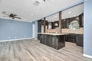 1404 Briarwood Dr, Pasadena, TX 77502 - Photo 11