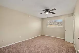 13830 Oakwood Ln, Sugar Land, TX 77498 - Photo 17