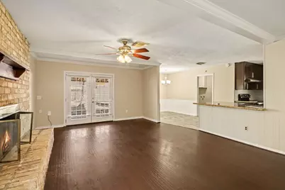 13830 Oakwood Lane, Sugar Land, TX 77498 - Photo 9