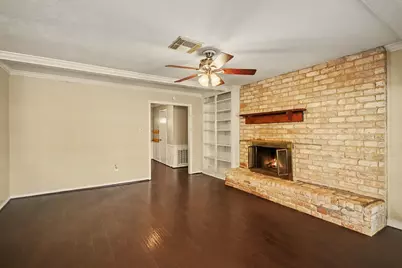 13830 Oakwood Lane, Sugar Land, TX 77498 - Photo 7