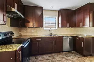 13830 Oakwood Ln, Sugar Land, TX 77498 - Photo 15