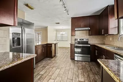 13830 Oakwood Lane, Sugar Land, TX 77498 - Photo 13