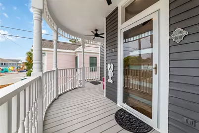 1611 19th Street, Galveston, TX 77550 - Photo 3