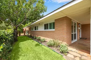 7222 Hartland Ave, Houston, TX 77055 - Photo 5