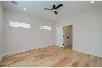 5309 Donovan Gardens Lane, Houston, TX 77091 - Photo 9