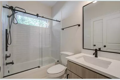 5309 Donovan Gardens Lane, Houston, TX 77091 - Photo 15