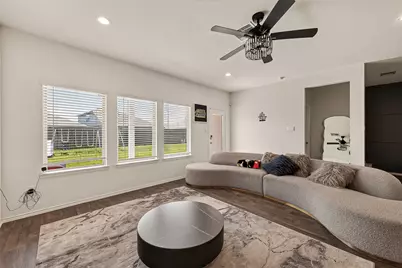 5207 Becker Hills Lane, Katy, TX 77449 - Photo 9