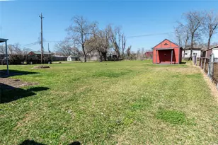 2319 Goldenrod St, Highlands, TX 77562 - Photo 27