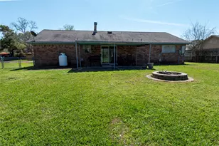 2319 Goldenrod St, Highlands, TX 77562 - Photo 25