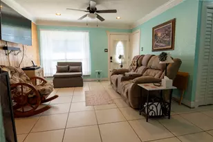 2319 Goldenrod St, Highlands, TX 77562 - Photo 5