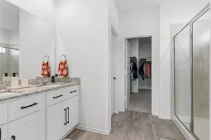 2215 Laurel Bloom Ln, Sealy, TX 77474 - Photo 21