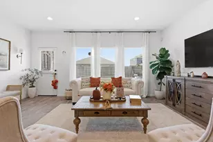 2215 Laurel Bloom Ln, Sealy, TX 77474 - Photo 9