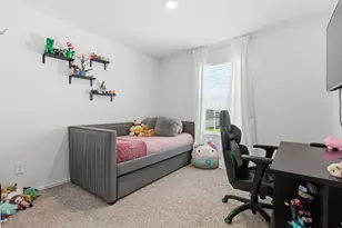 2215 Laurel Bloom Ln, Sealy, TX 77474 - Photo 31