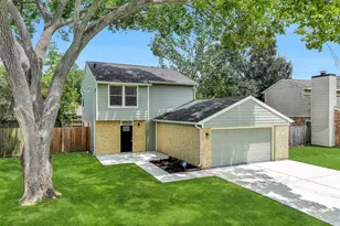 2710 Merrimac Dr, League City, TX 77573 - Photo 1