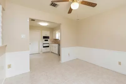 2623 Longleaf Pines Drive, Houston, TX 77339 - Photo 11