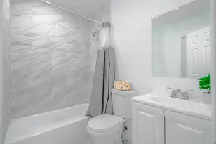 7815 Encinita Dr, Houston, TX 77083 - Photo 9