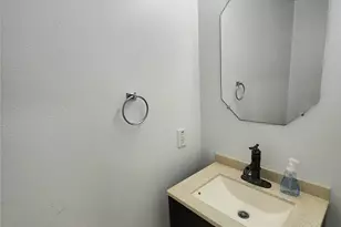14335 Berrington Dr, Houston, TX 77083 - Photo 29