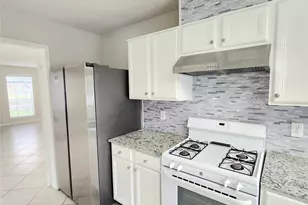 14335 Berrington Dr, Houston, TX 77083 - Photo 5
