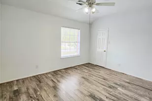 14335 Berrington Dr, Houston, TX 77083 - Photo 17