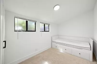 620 S Bell Street, Bellville, TX 77418 - Photo 15