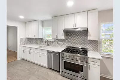 13234 Holston Hills Drive, Houston, TX 77069 - Photo 3