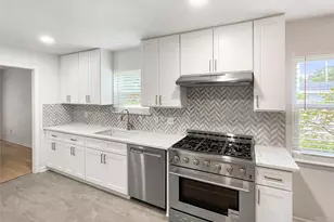 13234 Holston Hills Dr, Houston, TX 77069 - Photo 3