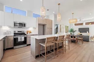 1702 Bringhurst St, Houston, TX 77020 - Photo 7