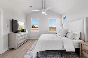 1702 Bringhurst St, Houston, TX 77020 - Photo 17