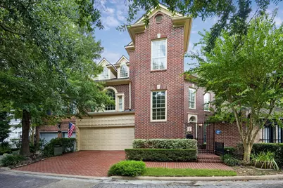 1 Pine Briar Circle, Houston, TX 77056 - Photo 1