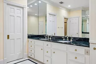 1 Pine Briar Cir, Houston, TX 77056 - Photo 23