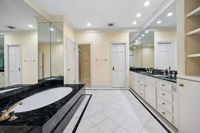 1 Pine Briar Circle, Houston, TX 77056 - Photo 21