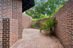 1 Pine Briar Cir, Houston, TX 77056 - Photo 33