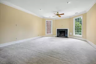 1 Pine Briar Cir, Houston, TX 77056 - Photo 19