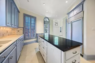 1 Pine Briar Cir, Houston, TX 77056 - Photo 15