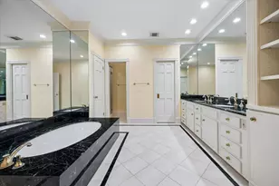 1 Pine Briar Cir, Houston, TX 77056 - Photo 21