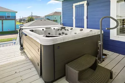 973 Kenlyn Drive, Crystal Beach, TX 77650 - Photo 11