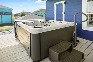 973 Kenlyn Dr, Crystal Beach, TX 77650 - Photo 11