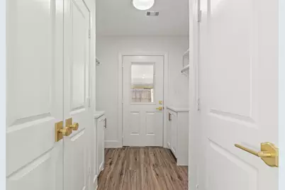 126 Daisy Street, Lake Jackson, TX 77566 - Photo 11