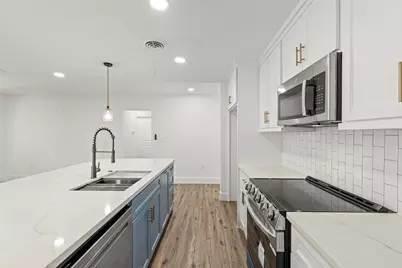 126 Daisy Street, Lake Jackson, TX 77566 - Photo 15