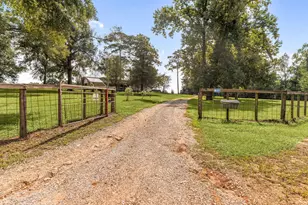 301 Beverly Ln, Shepherd, TX 77371 - Photo 3