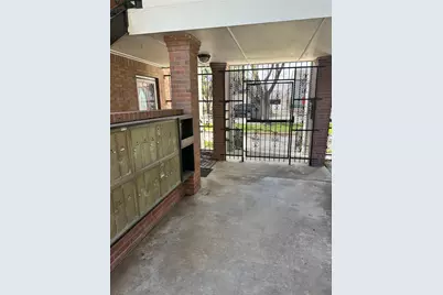 2711 Briarhurst Drive #3, Houston, TX 77057 - Photo 1