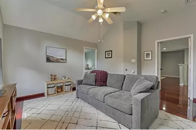 19 E Sundance Circle, The Woodlands, TX 77382 - Photo 33